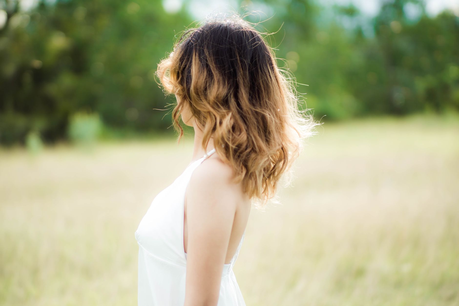 Close-up of soft, voluminous wavy hair with rounded silhouette